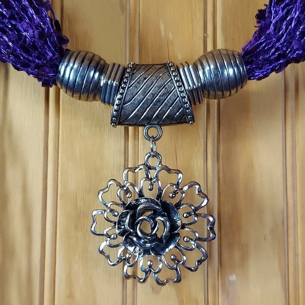 Scarf, belt